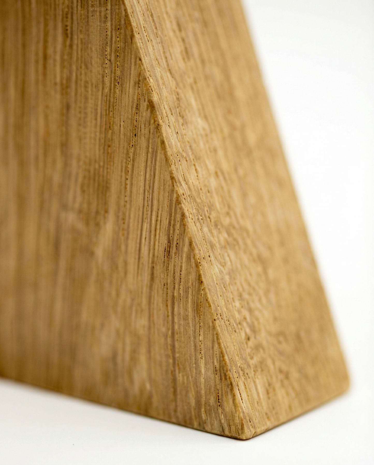 Dreieckstanne aus Eiche