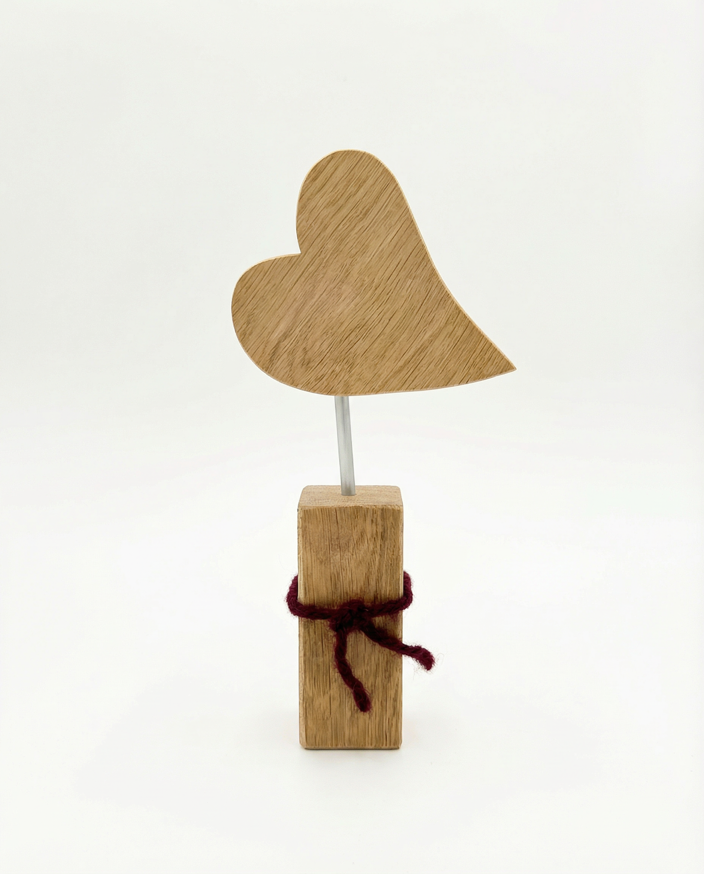 Herzstatue aus Eiche